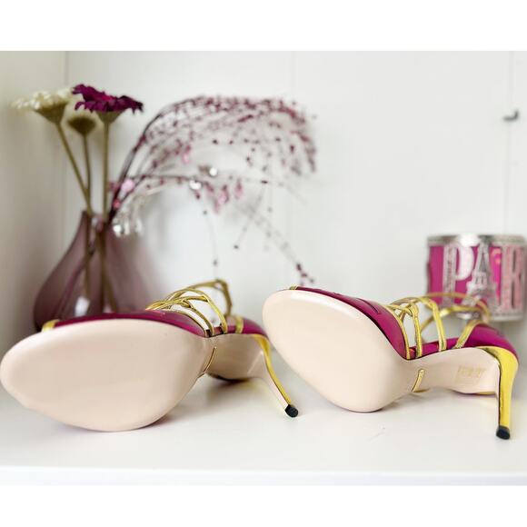 Gucci Tiger Head Metallic Pink Gold Leather Strappy Heels 8.5 NWB Made in Italy - Picture 7 of 16